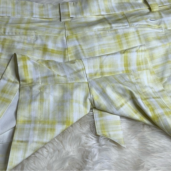 Nike Golf women’s Dri-fit shorts with belt size 12 - Picture 5 of 9